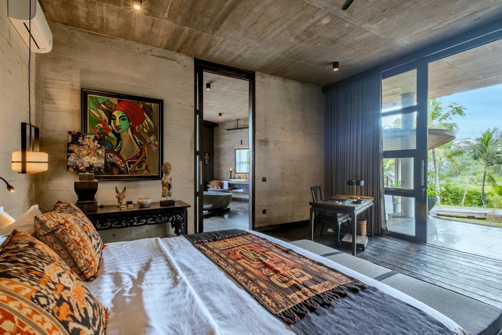Brutalist Luxury 3BD Villa w/ Pool