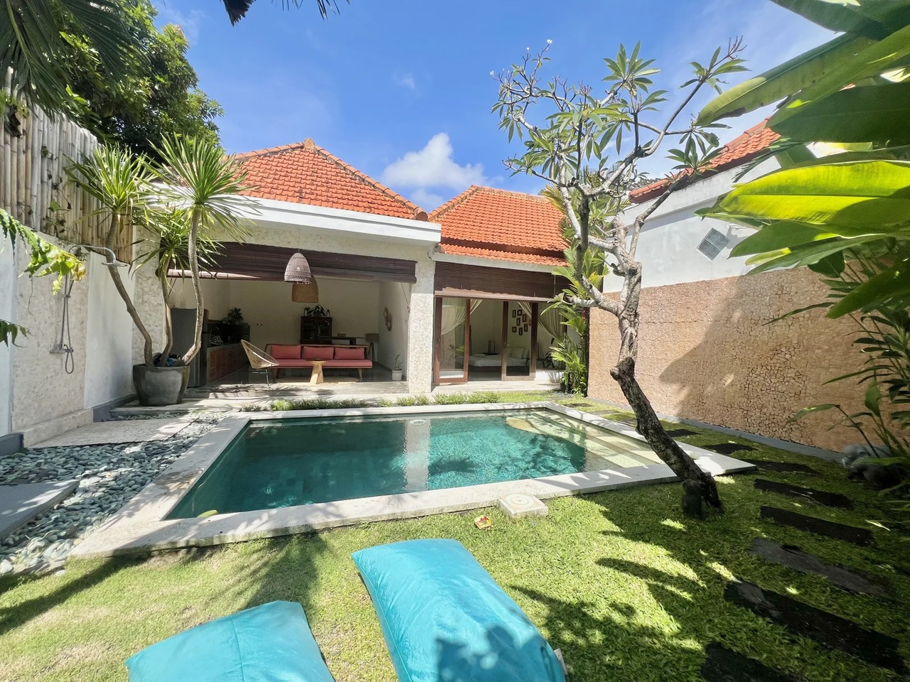 CHARMING 2-BEDROOM VILLA IN UMALAS