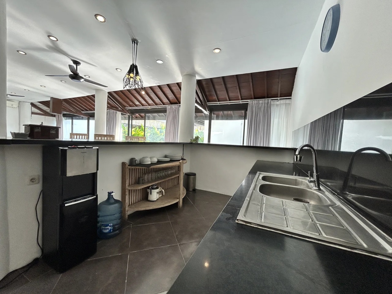  Quiet 4BR Villa w/ Pool & Garden 