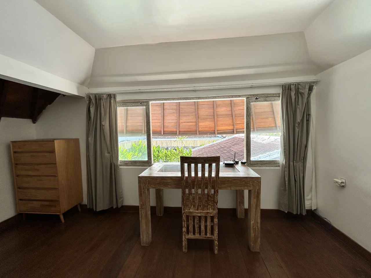  Quiet 4BR Villa w/ Pool & Garden 