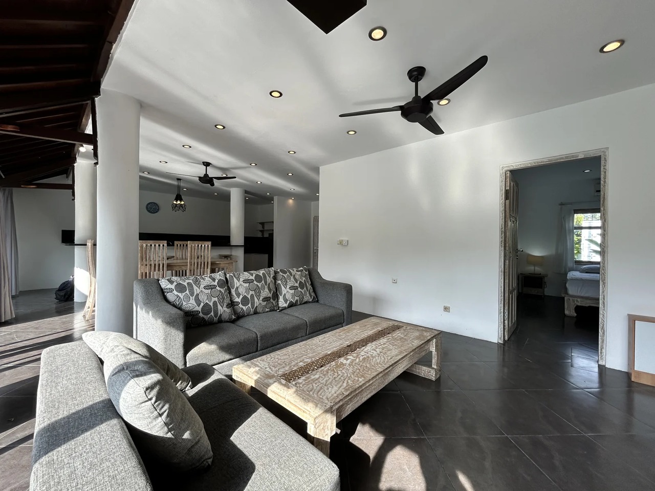  Quiet 4BR Villa w/ Pool & Garden 