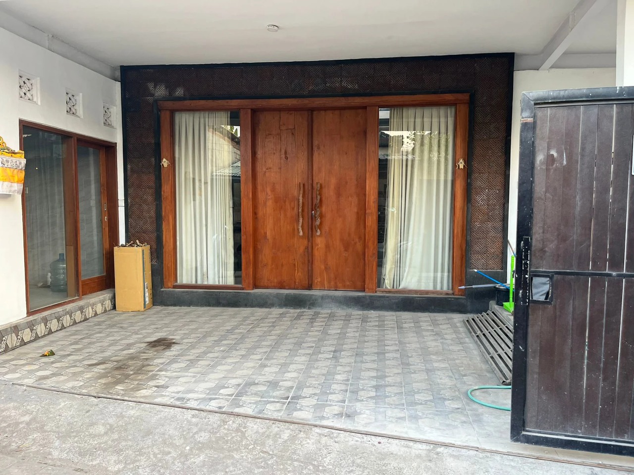 Wooden villa in munggu for Rent annually