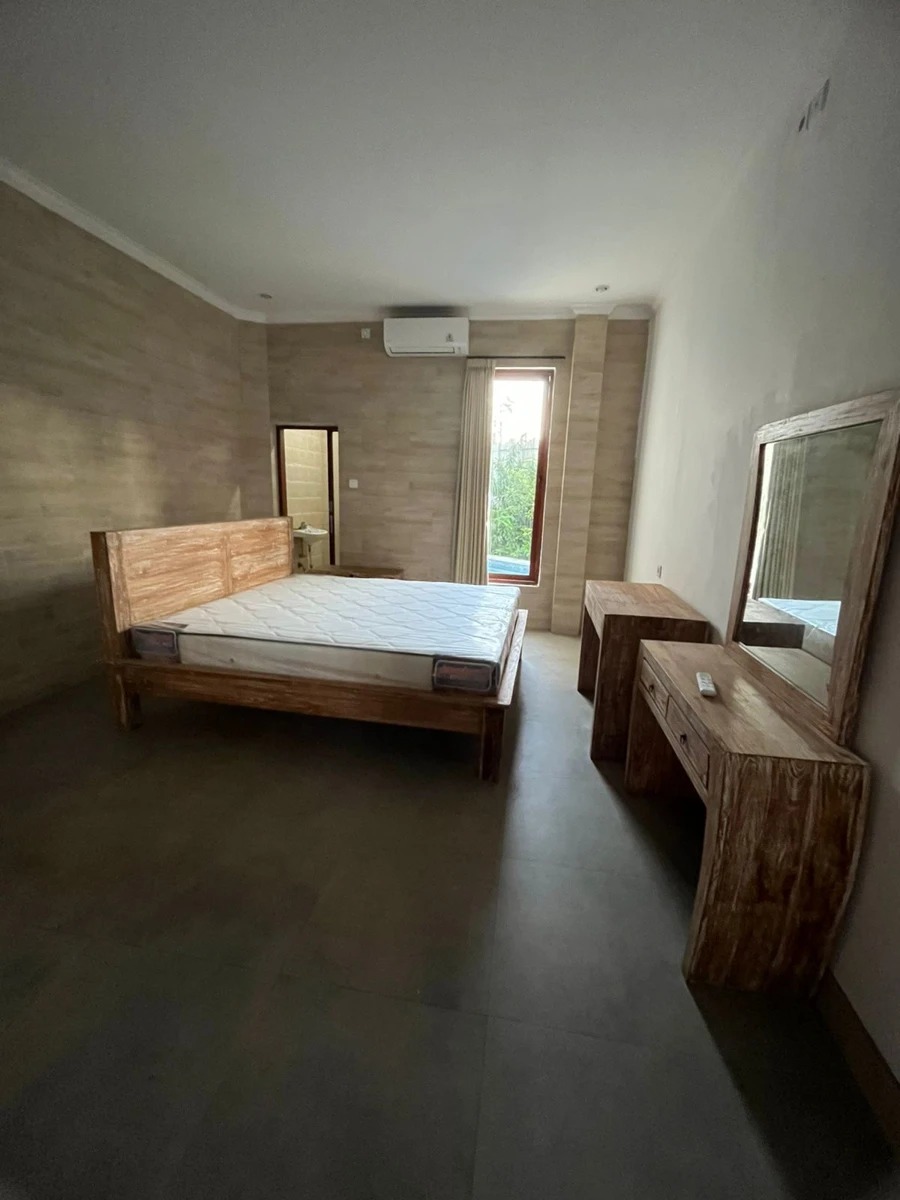 Wooden villa in munggu for Rent annually
