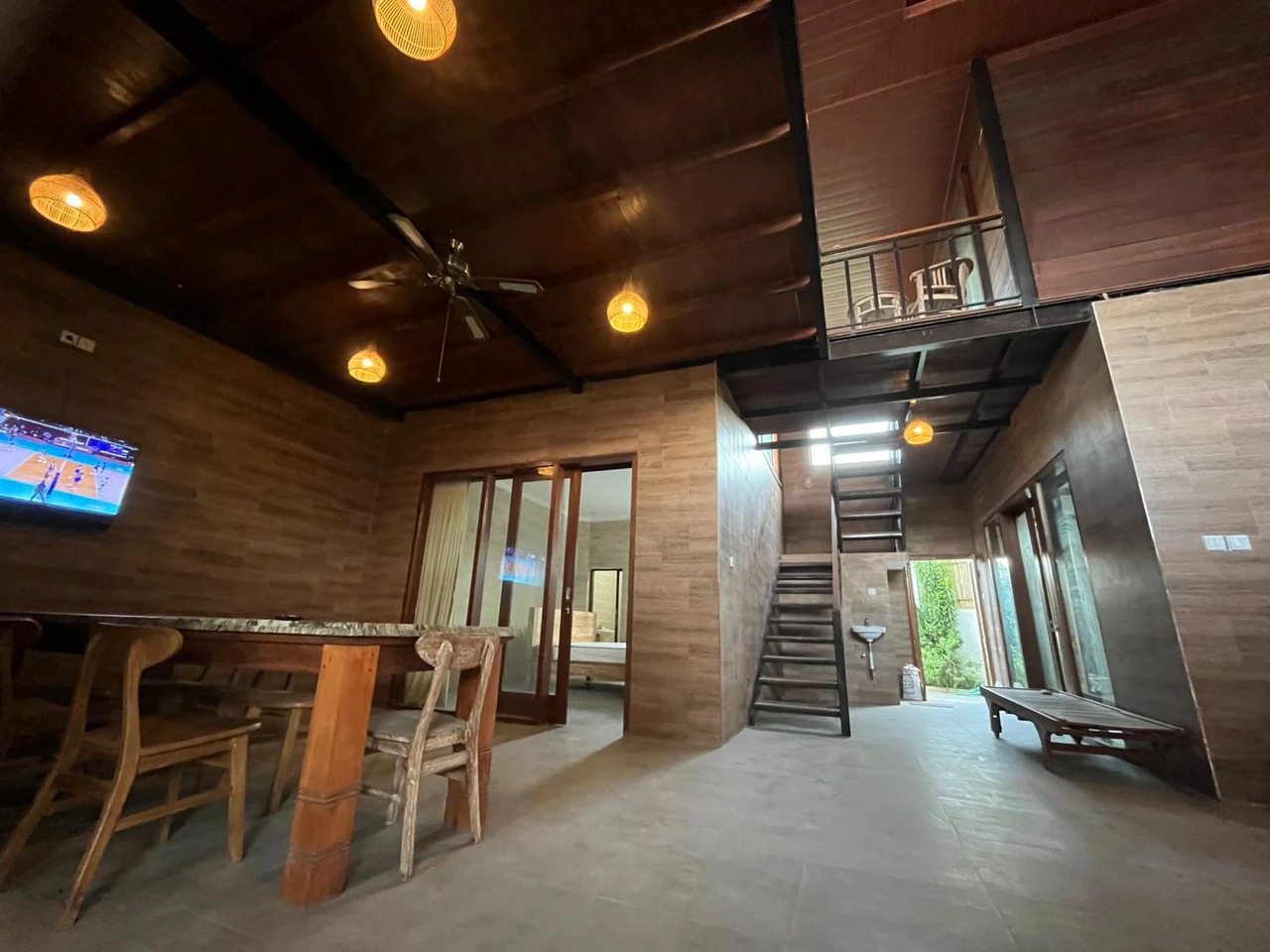 Wooden villa in munggu for Rent annually