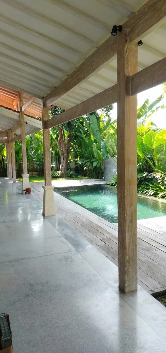 Available villa for Rent in parerenan 