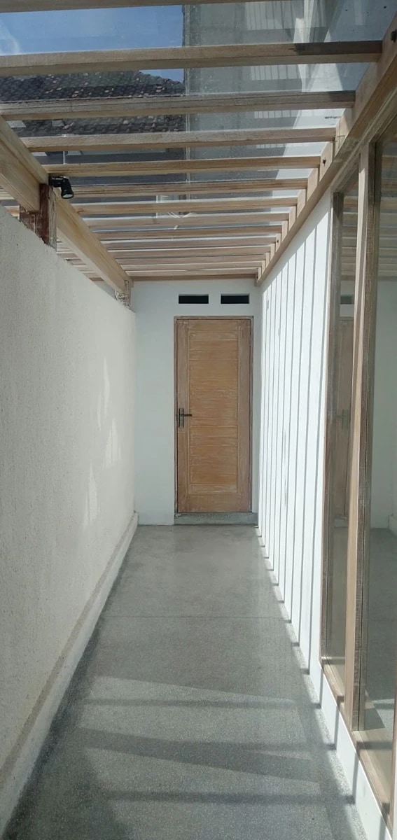 Available villa for Rent in parerenan