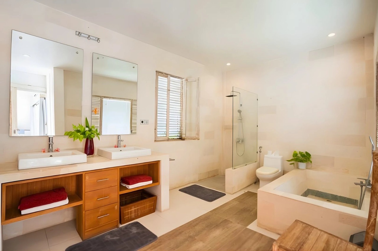 Modern Rustic Freehold Villa in Nyanyi