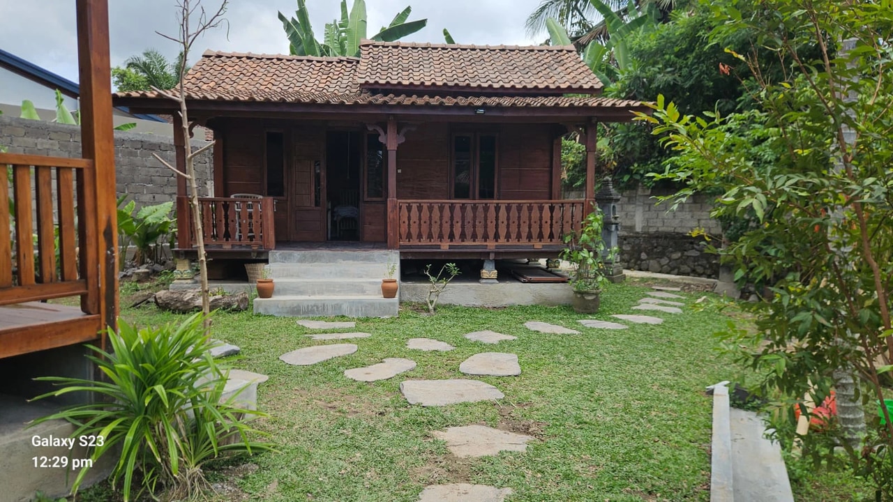 SECRET GARDEN FOR LEASE – PENESTANAN