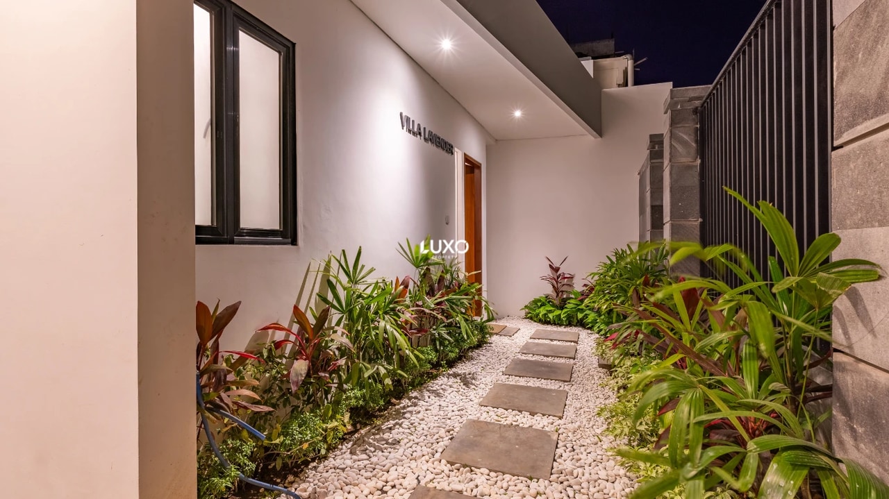 2 Bedrooms Villa Near Seseh Beach