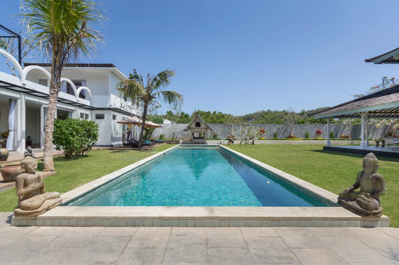 5 BEDROOM VILLA IN JIMBARAN, IDR 99 MILL