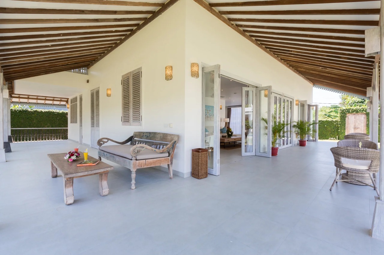 5 BEDROOM VILLA IN JIMBARAN, IDR 99 MILL