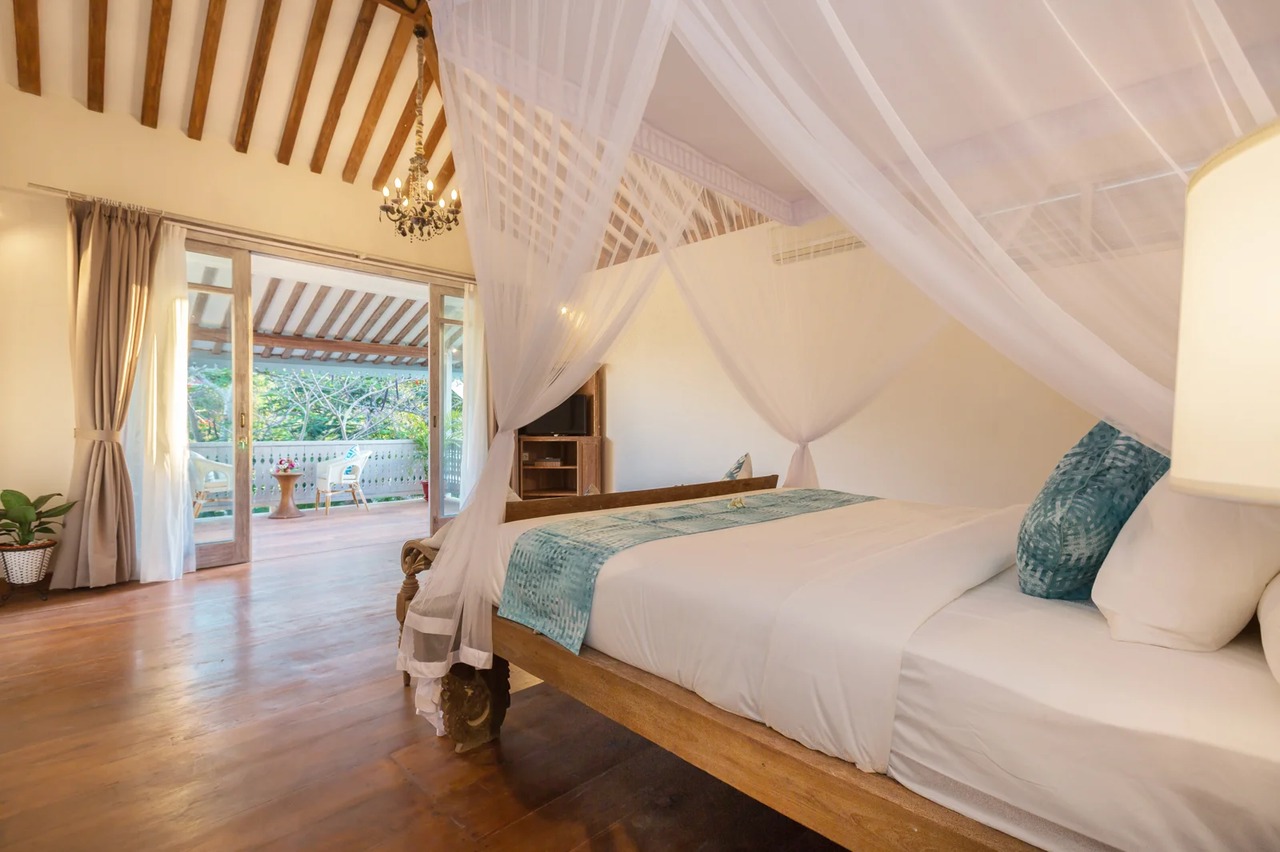 5 BEDROOM VILLA IN JIMBARAN, IDR 99 MILL