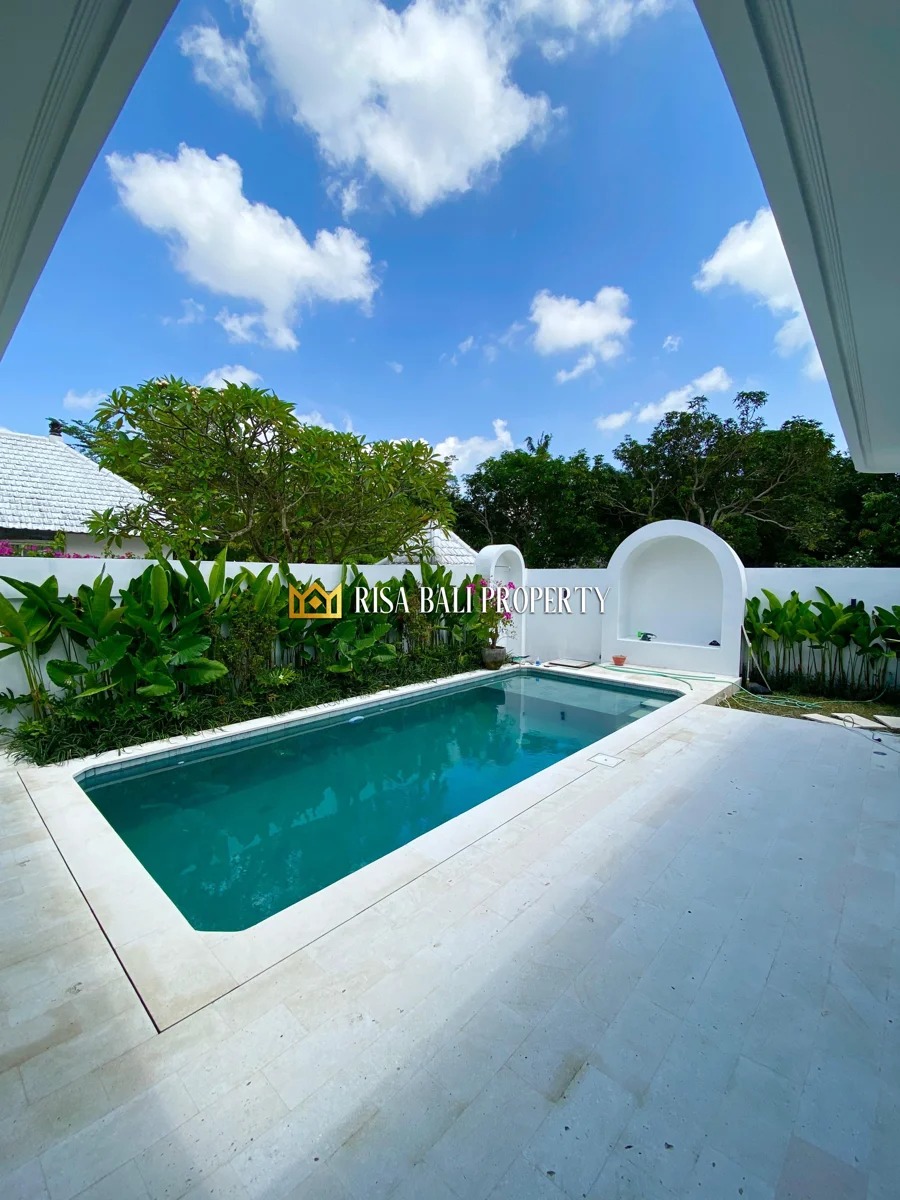 BRAND NEW MODERN TROPICAL 2-BEDROOM
