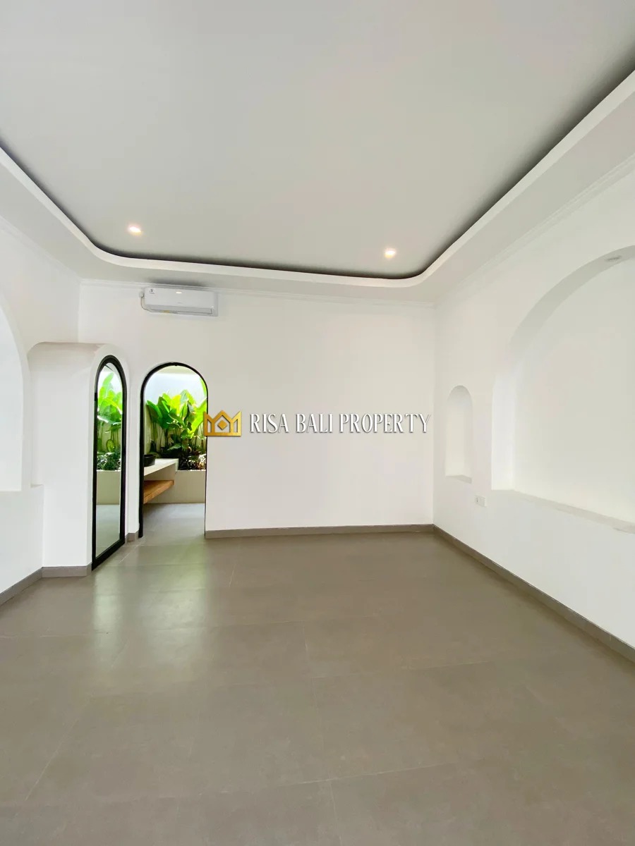 BRAND NEW MODERN TROPICAL 2-BEDROOM