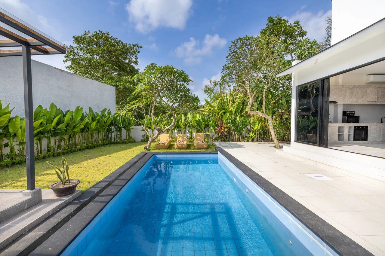 Breezy 3BR Villa w/ Rice Views and Spa A