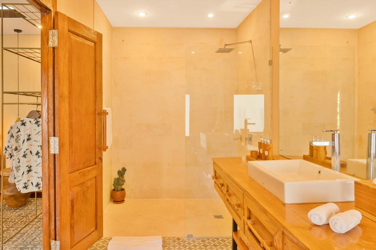 MOROCCAN-INFLUENCED 2 BEDROOM VILLA 