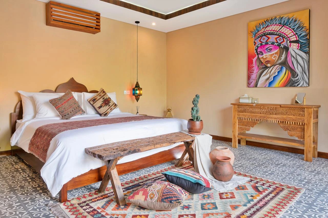 MOROCCAN-INFLUENCED 2 BEDROOM VILLA 