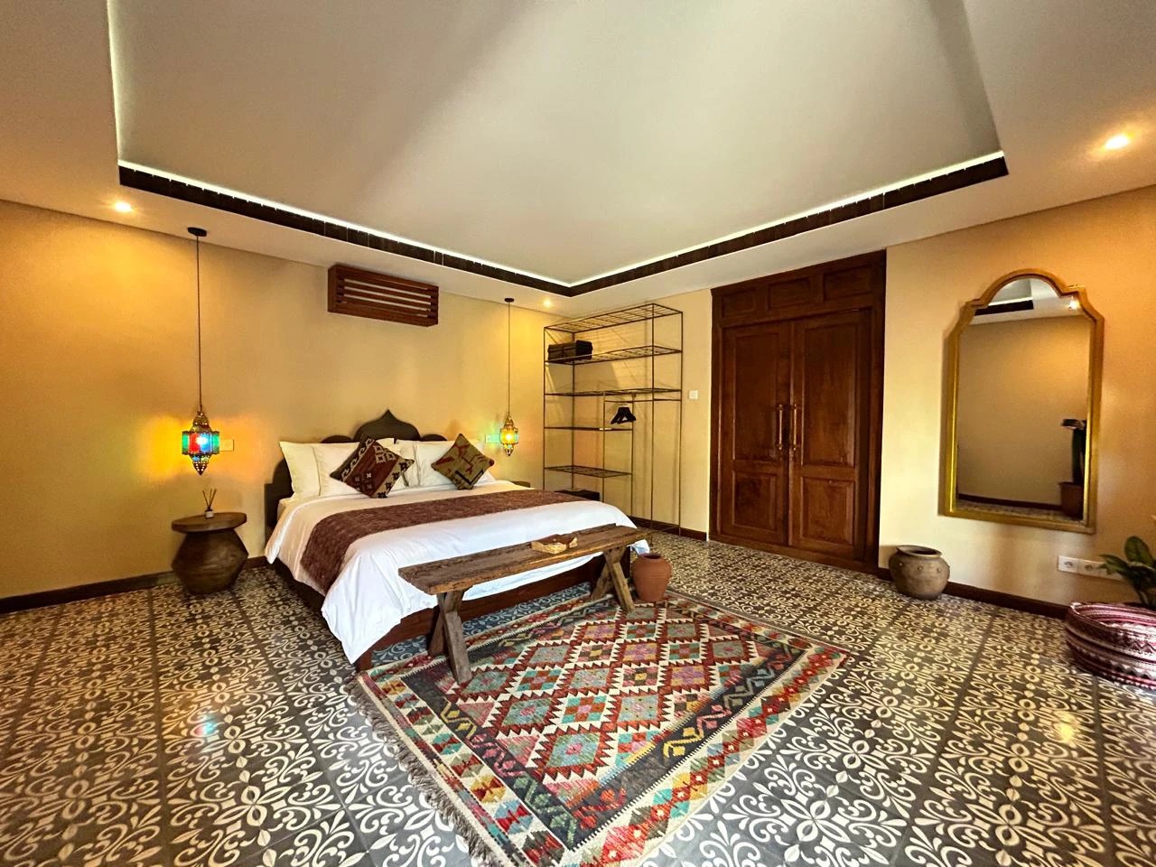 MOROCCAN-INFLUENCED 2 BEDROOM VILLA 