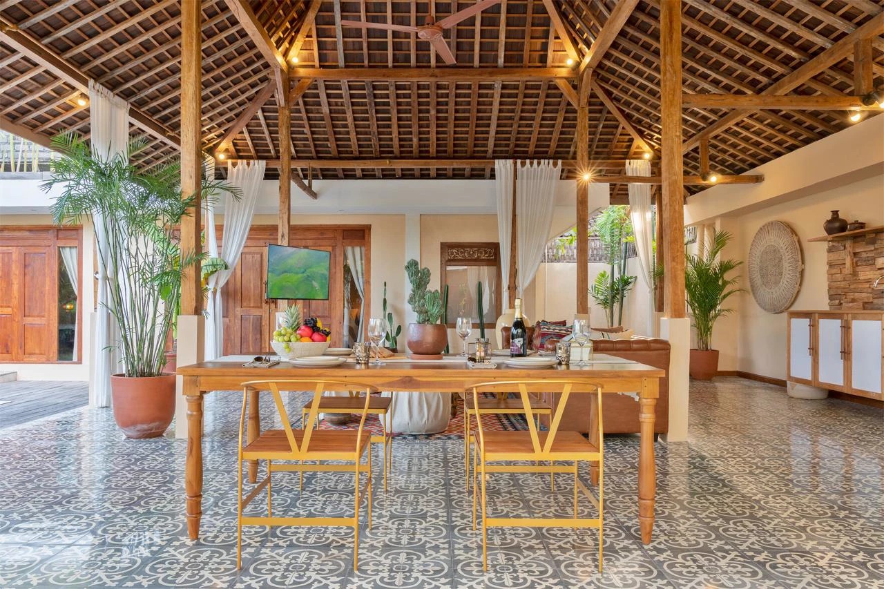 MOROCCAN-INFLUENCED 2 BEDROOM VILLA 