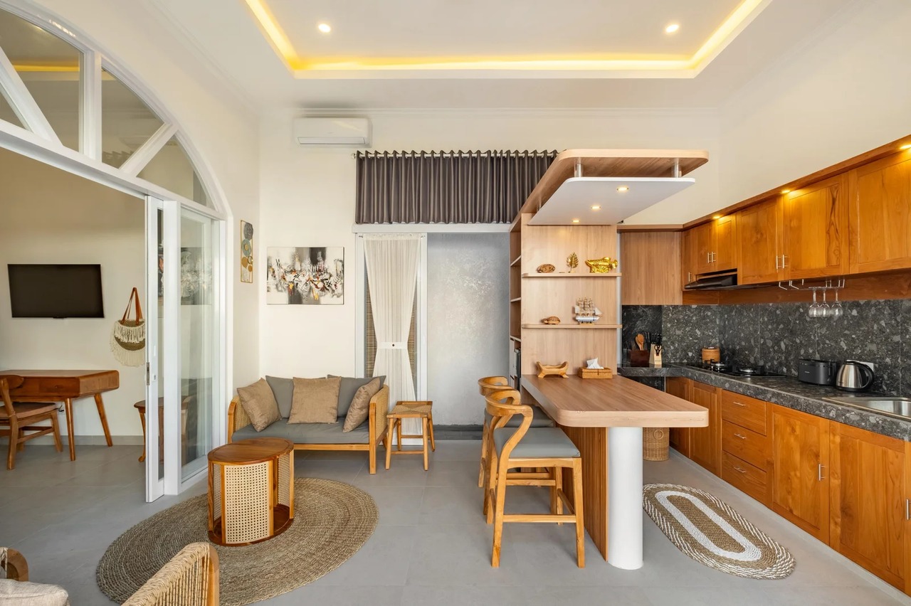 2 NEW BEDROOM VILLA TO BATU BOLONG BEACH