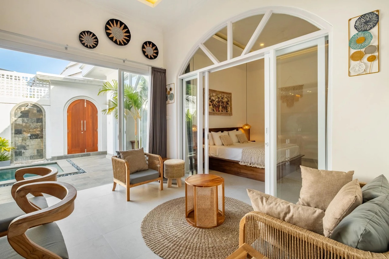 2 NEW BEDROOM VILLA TO BATU BOLONG BEACH