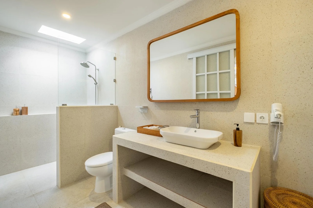 2 NEW BEDROOM VILLA TO BATU BOLONG BEACH