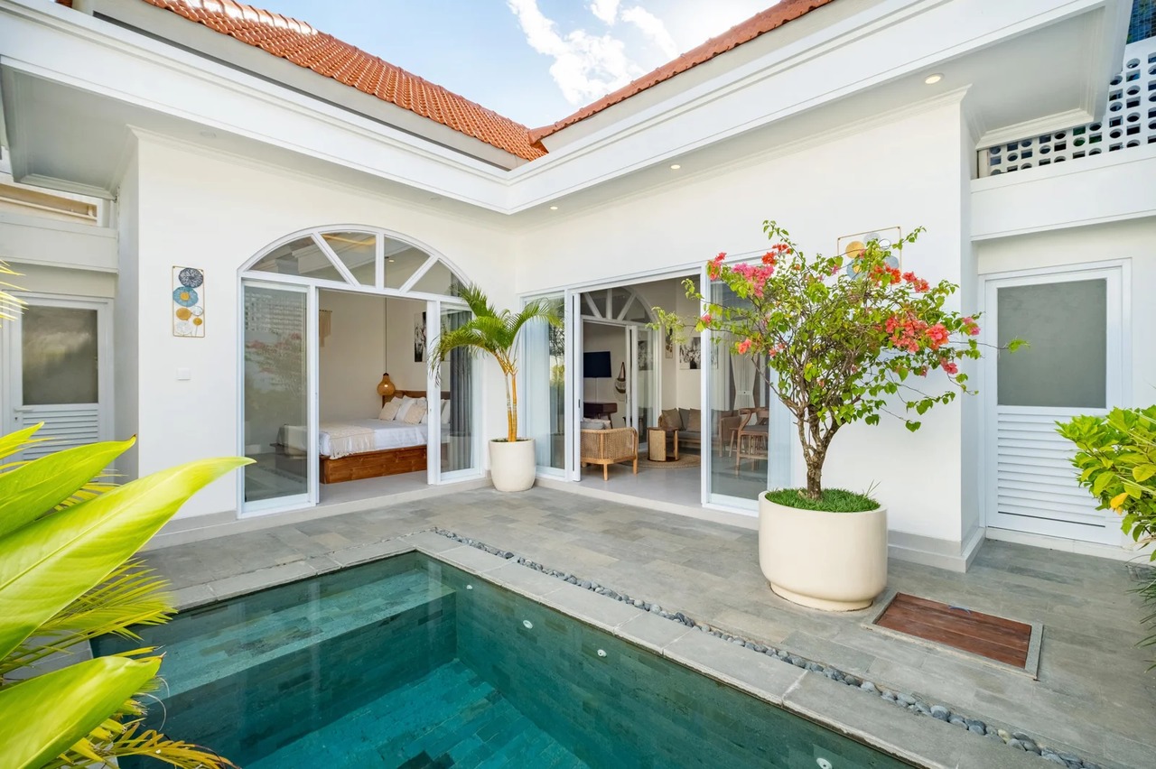 2 NEW BEDROOM VILLA TO BATU BOLONG BEACH