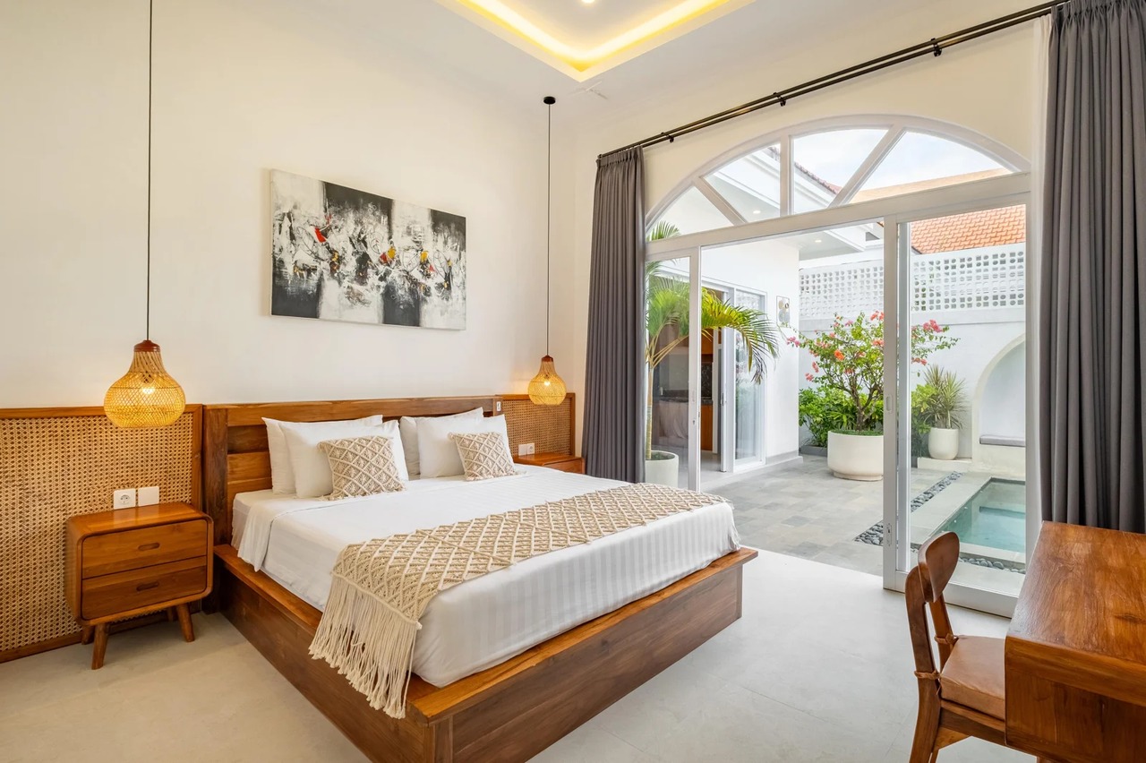 2 NEW BEDROOM VILLA TO BATU BOLONG BEACH