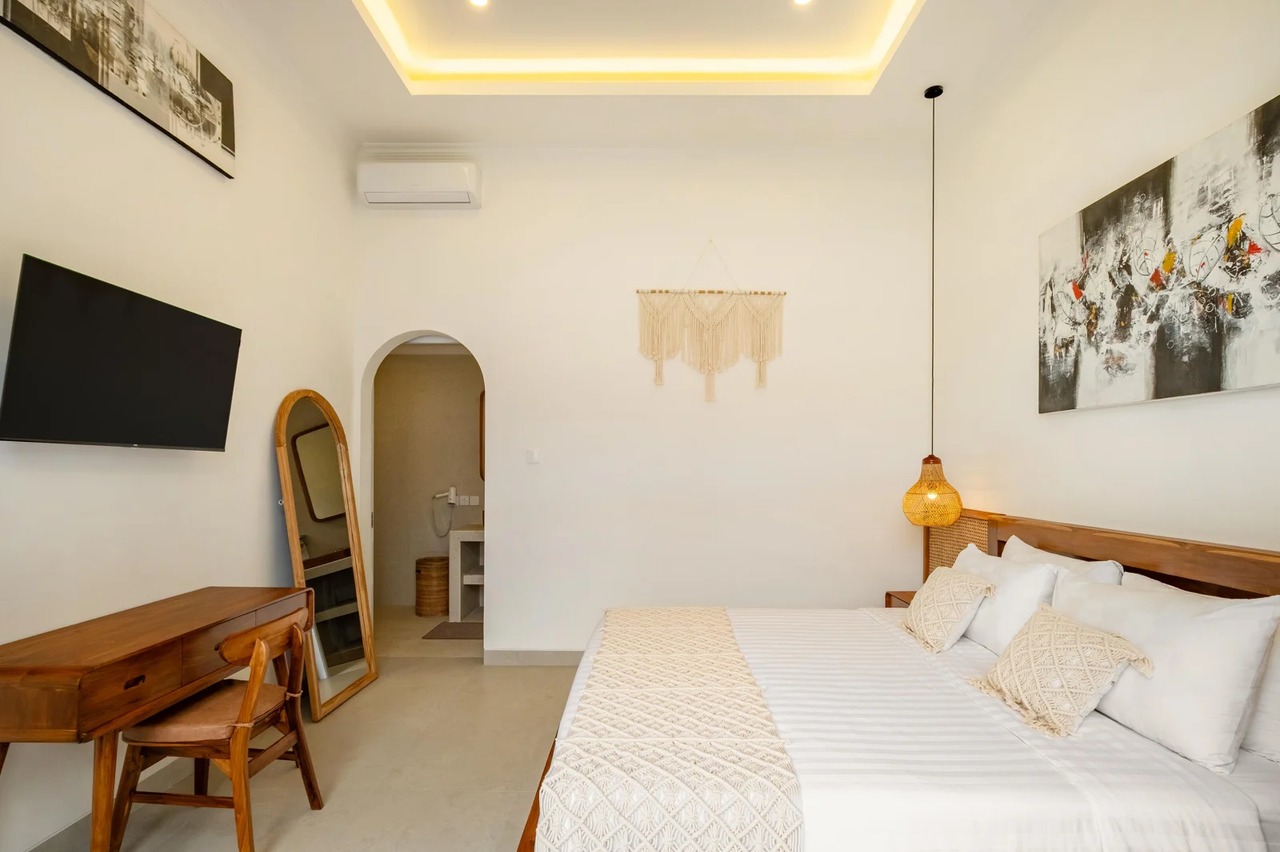 2 NEW BEDROOM VILLA TO BATU BOLONG BEACH
