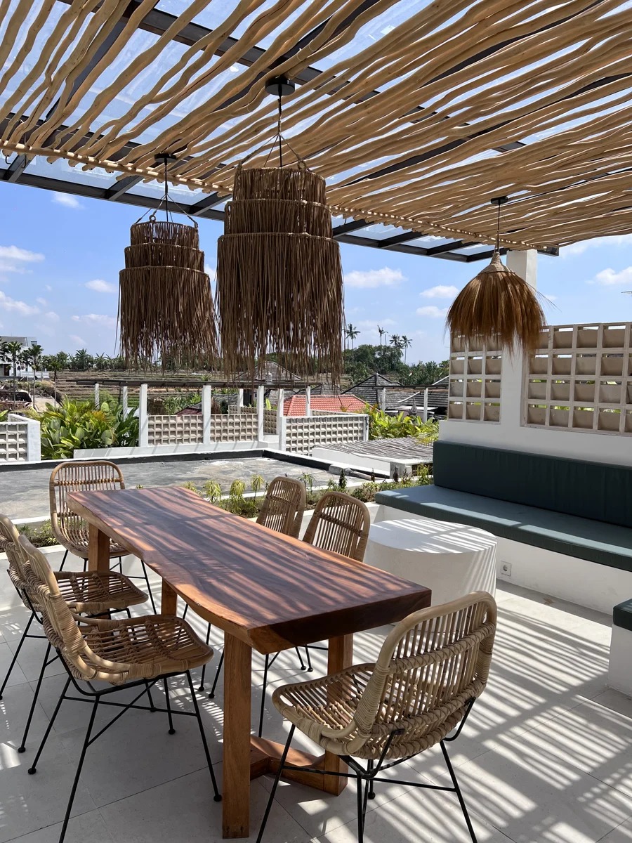 1BR POOL VILLA & ROOFTOP WITH FACILITIES