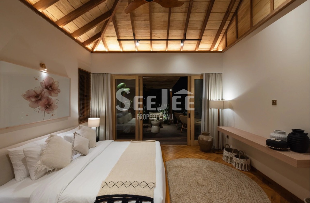BRAND NEW STYLISH VILLA IN CANGGU