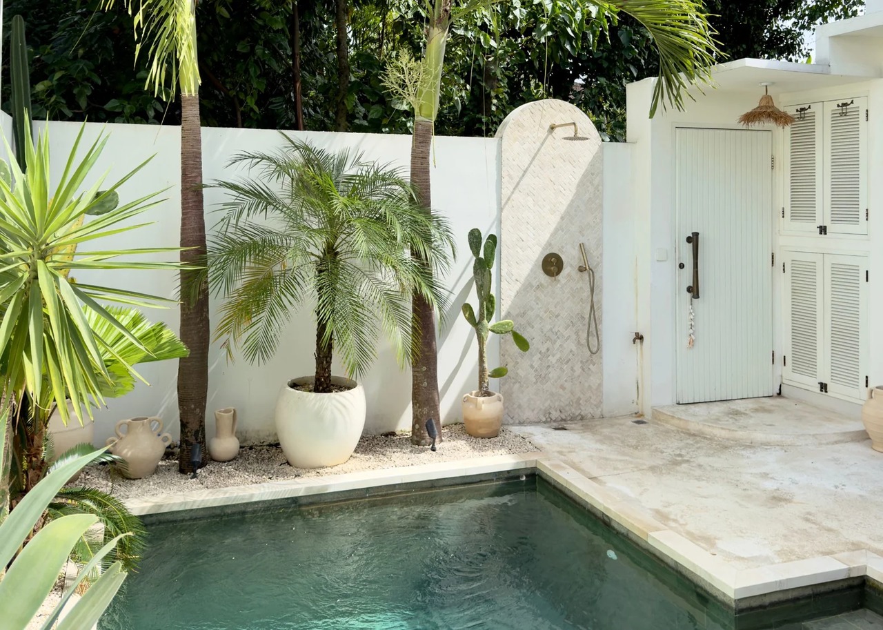 Cozy 2BD Villa — 5-Min from Seseh Beach
