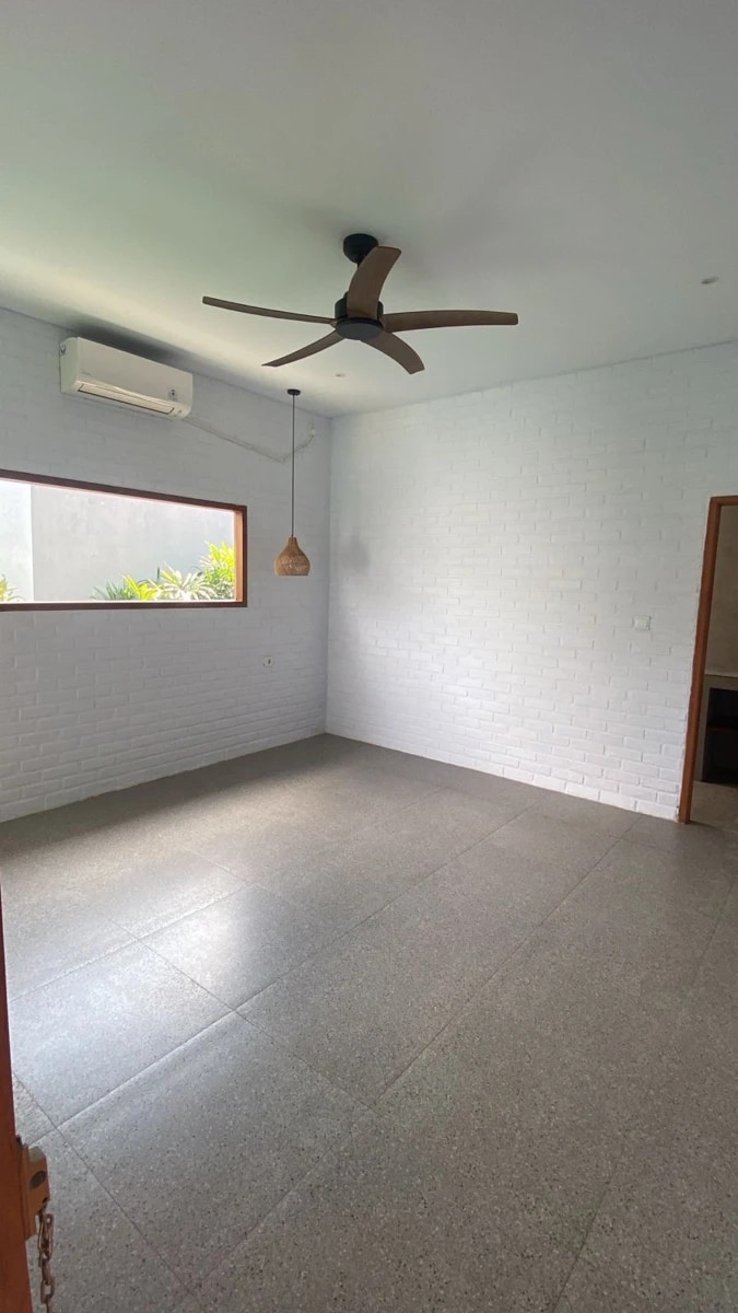 3 br villa for Rent in parerenan