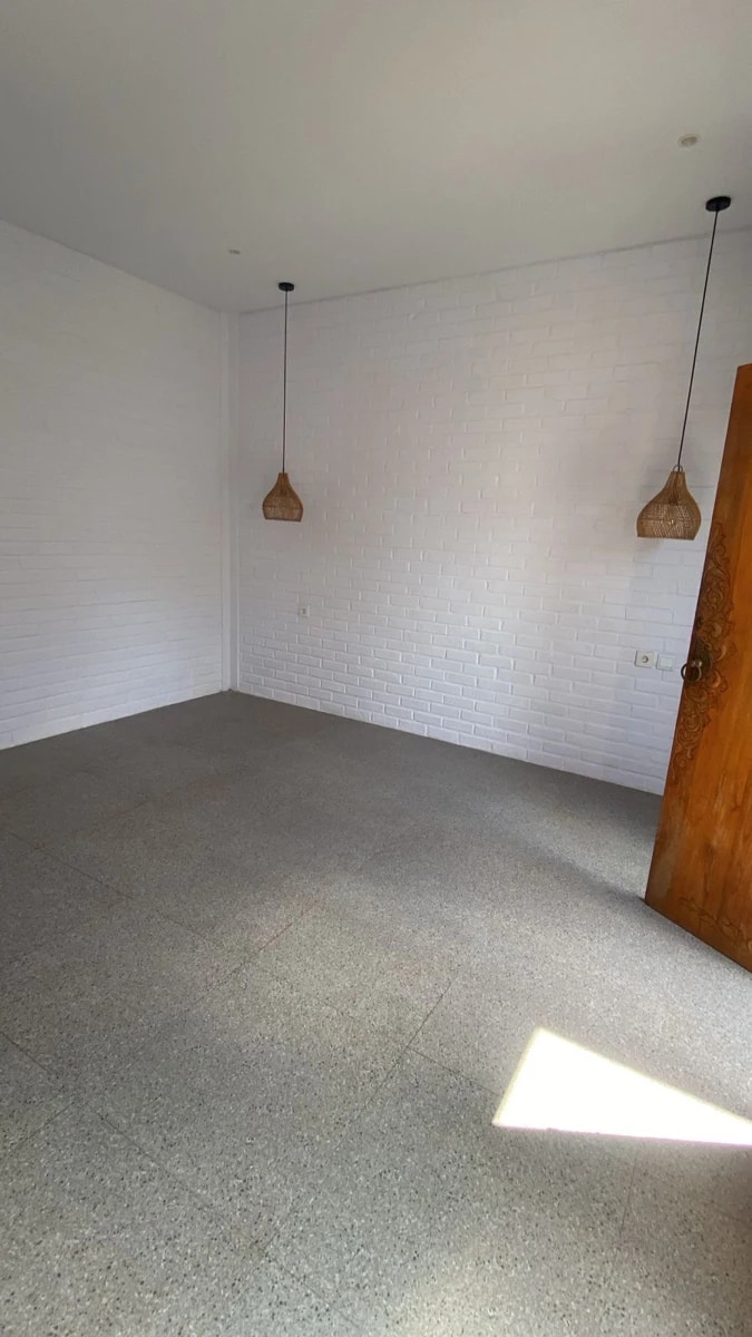 3 br villa for Rent in parerenan