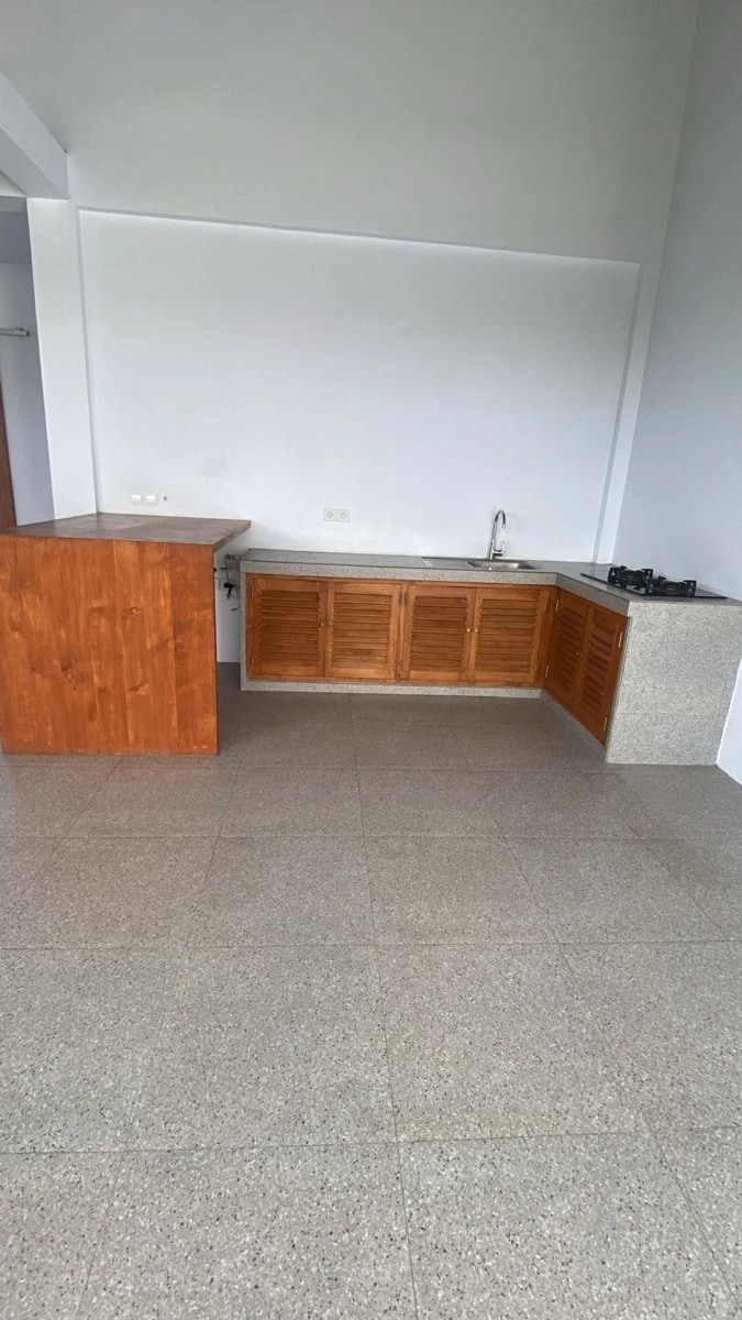 3 br villa for Rent in parerenan