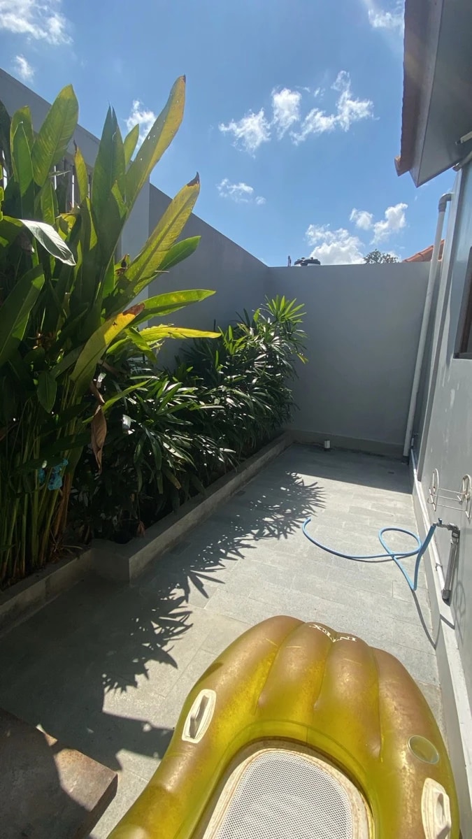 3 br villa for Rent in parerenan