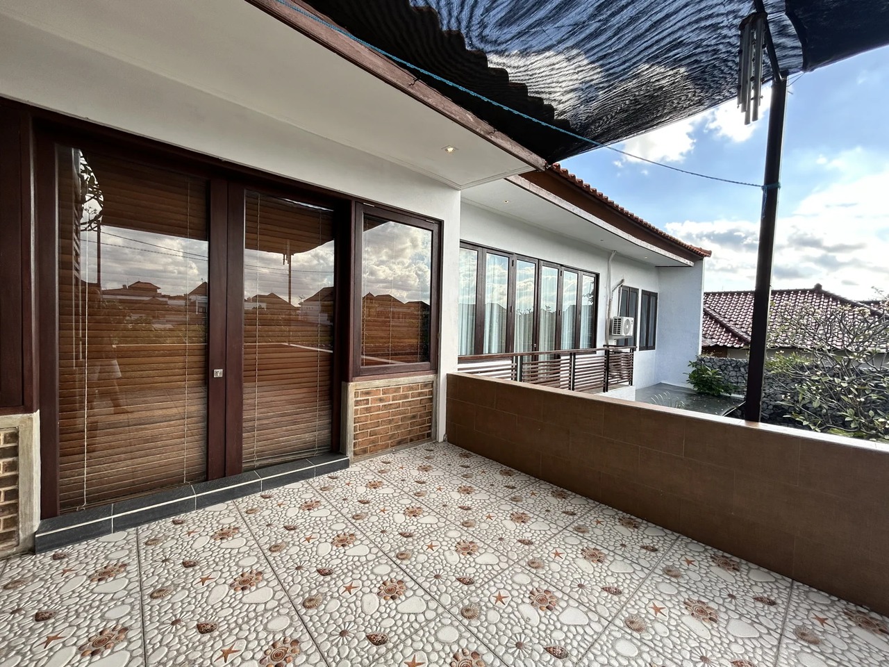 5BR Lux Villa w/ Pool & Prime Location