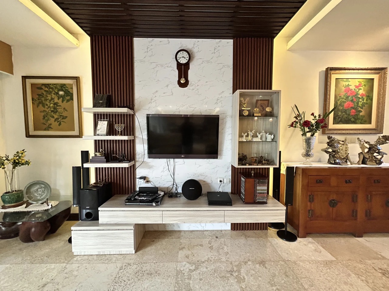 5BR Lux Villa w/ Pool & Prime Location