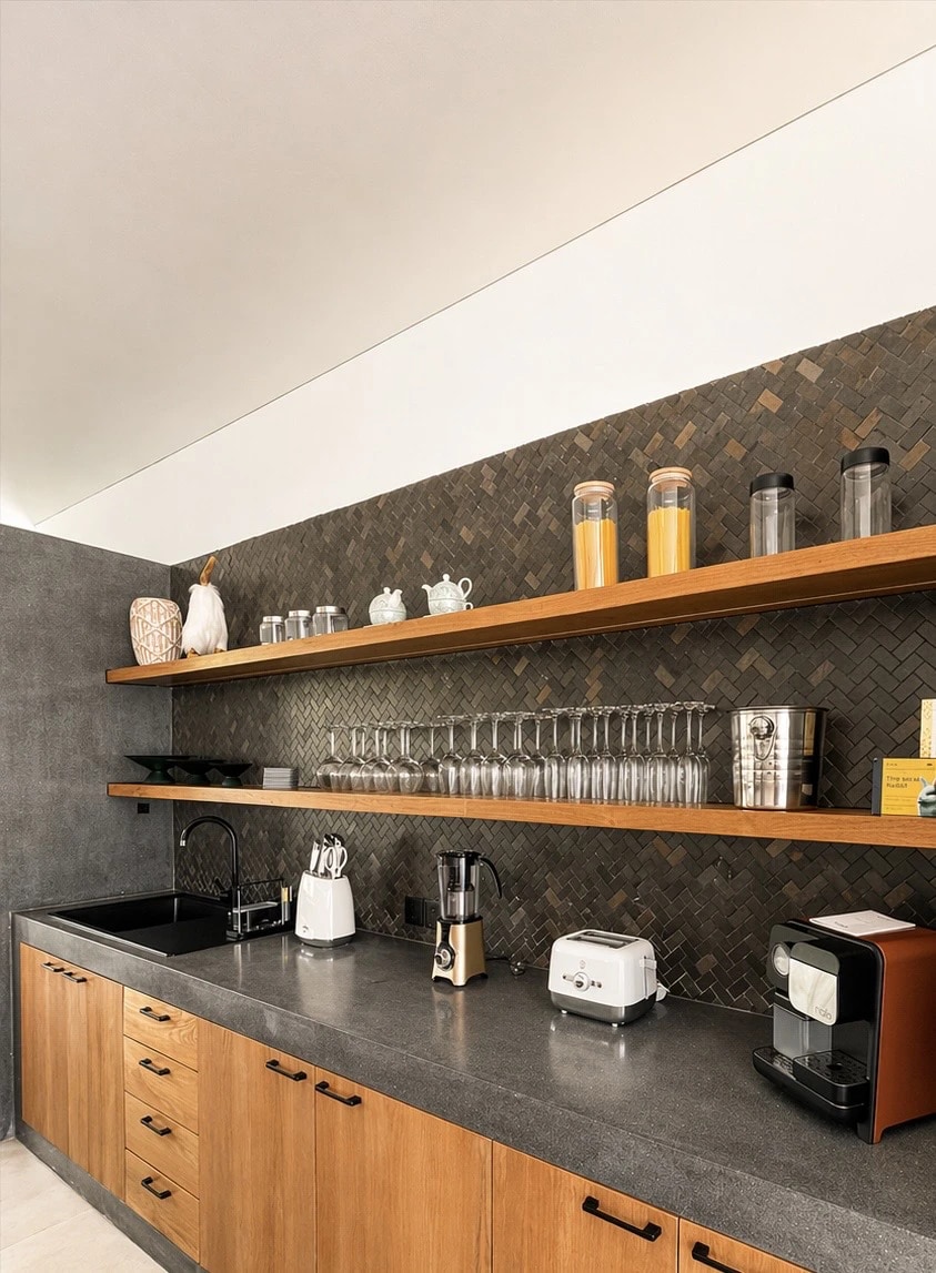 2 BR Luxury Family Home