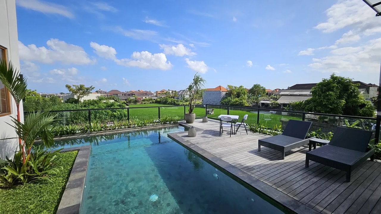 BRAND NEW 4 BEDROOM VILLA IN BERAWA