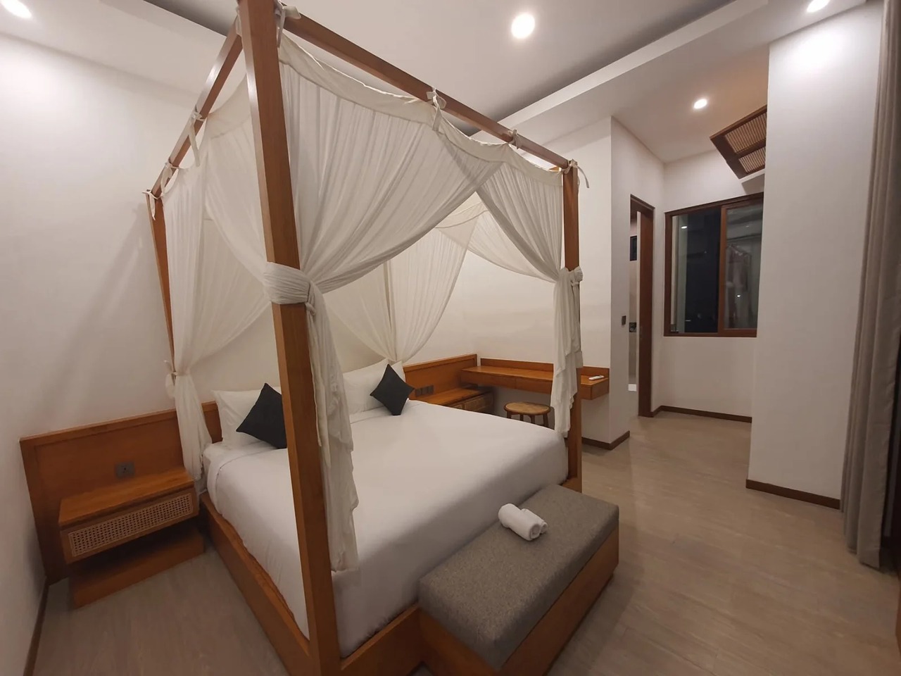 BRAND NEW 4 BEDROOM VILLA IN BERAWA