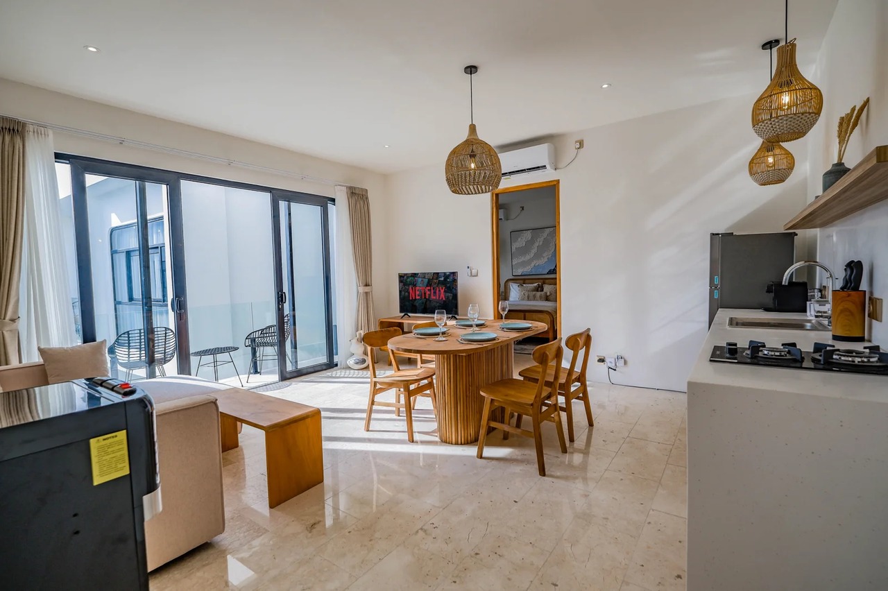 Modern 1BR Mediterranean Apartment