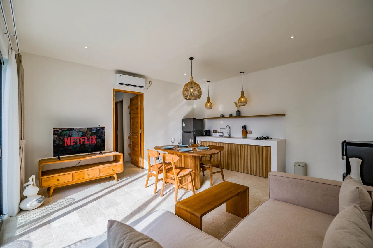 Modern 1BR Mediterranean Apartment