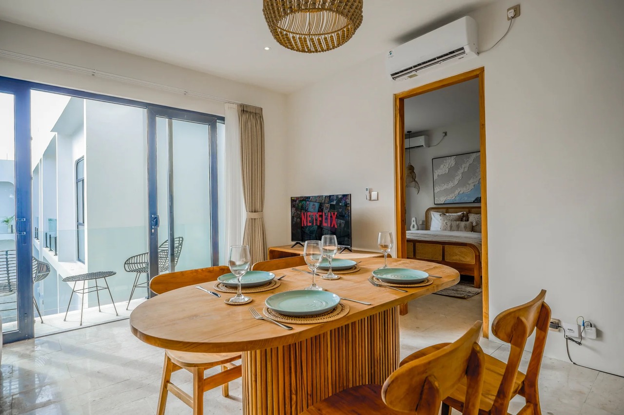 Modern 1BR Mediterranean Apartment