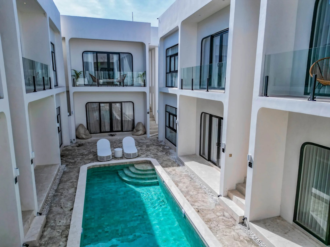 Modern 1BR Mediterranean Apartment