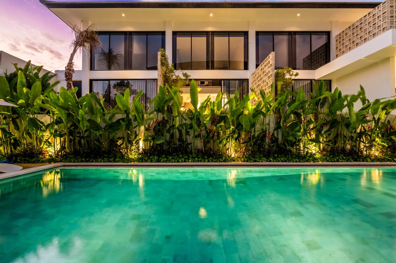 The R Apartment Plunge Pool, Pererenan