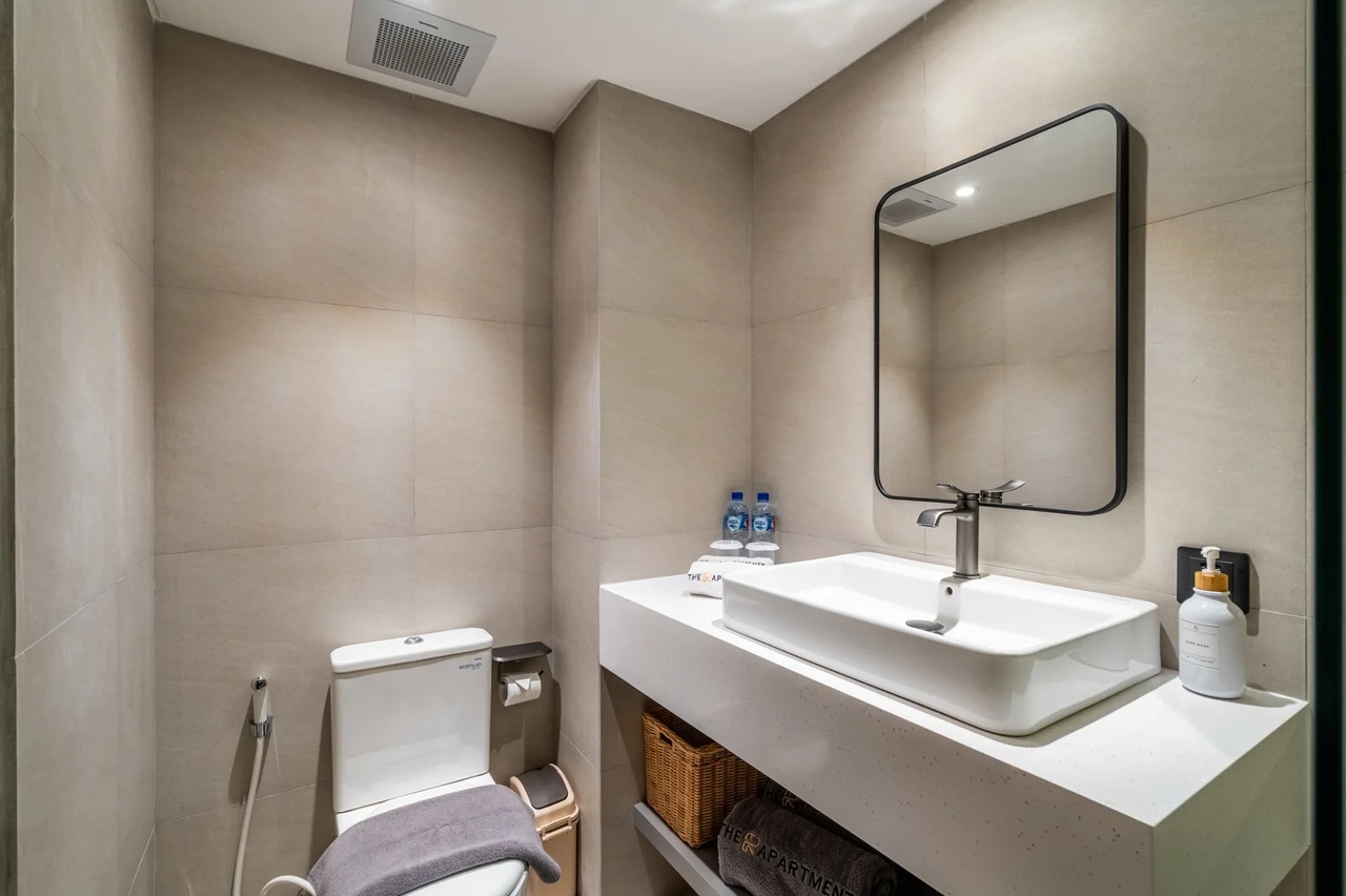 The R Apartment Plunge Pool, Pererenan