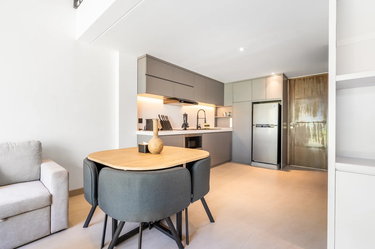 The R Apartment Plunge Pool, Pererenan