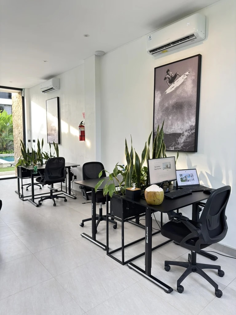 The R Apartment Plunge Pool, Pererenan
