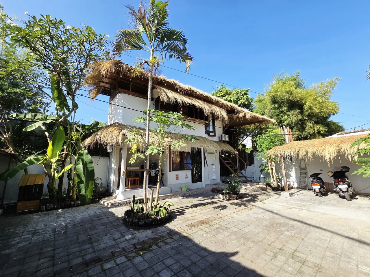 Spacious 30m² Concrete Loft in Central Canggu